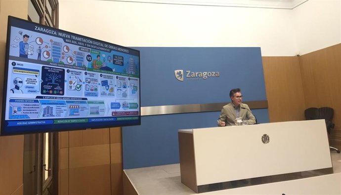 El consejero municipal de Urbanismo del Ayuntamiento de Zaragoza, Víctor Serrano