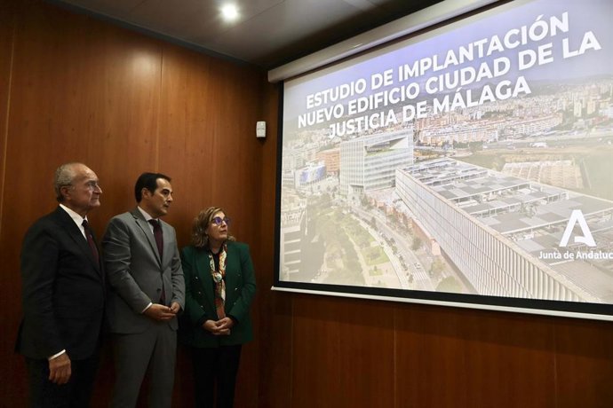 El consejero de Justicia, Administración Local y Función Pública, José Antonio Nieto, presenta el estudio de implantación para la ampliación de la Ciudad de la Justicia de Málaga