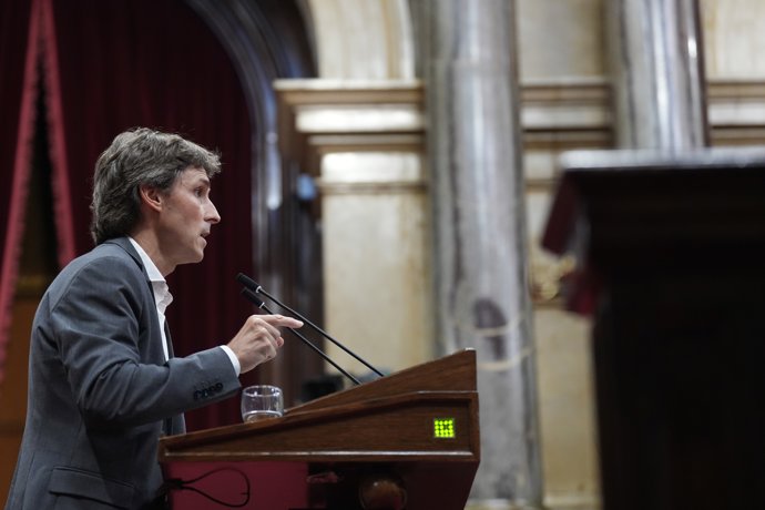 El diputado de Junts Salvador Vergés, durante un pleno en el Parlament de Catalunya, a 15 de julio de 2025, en Barcelona, Catalunya (España).