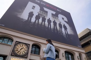 March 17, 2026, Seoul, Jongno-Gu, South Korea: On the 16th, ahead of the BTS concert marking their return after approximately three years and nine months, staff members were setting up the live performance stage at Gwanghwamun Square in Seoul.