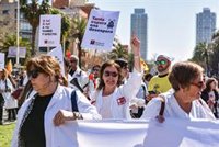 Els metges reclamen a Barcelona un conveni propi en el segon dia de vaga