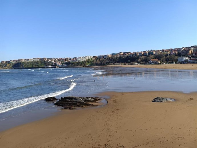 Jornada con cielos despejados en Euskadi (archivo)