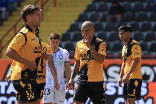 Futbol, Huachipato vs Coquimbo Unido Sexta fecha, campeonato Nacional 2026. El jugador de Coquimbo Unido Alejandro Camargo es fotografiado durante el partido de primera division contra Huachipato disputado en el estadio CAP de Talcahuano,