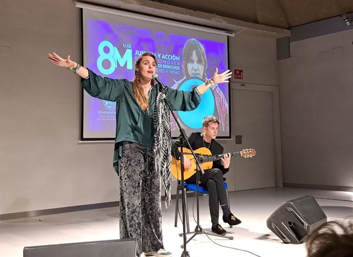 Actuación de Lourdes Pastor en la UJA