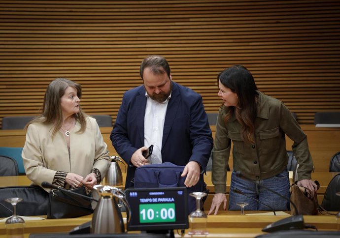 Diputats de Vox i PP en Les Corts