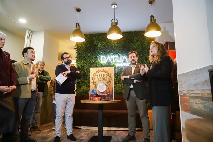 Presentación de la 'Ruta Tapa Cofrade' en Alcalá de Guadaíra (Sevilla)