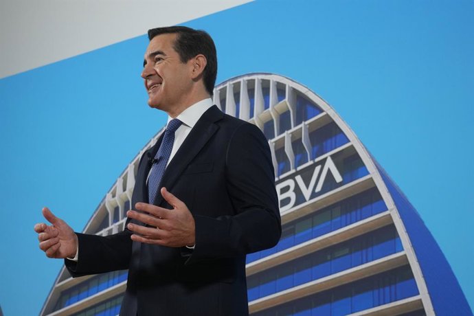 El presidente del BBVA, Carlos Torres Vila, en Bilbao con motivo de la Junta de accionistas del banco.