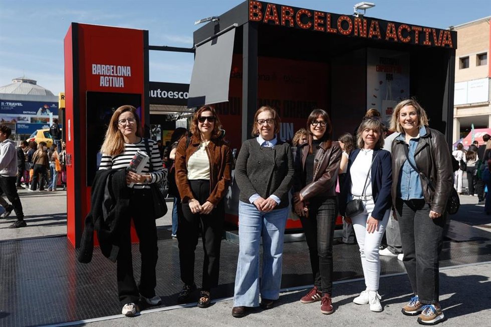 Raquel Gil durante su visita al Saló de l'Ensenyament.