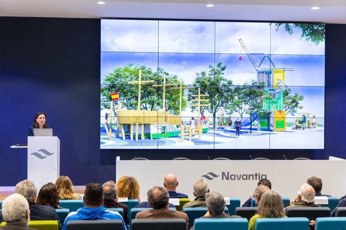 La alcaldesa de San Fernando, Patricia Cavada, en la reunión de la plataforma para la conmemoración del centenario del buque escuela 'Juan Sebastián de Elcano'.