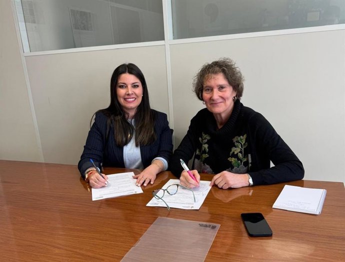 Xuriñe Peñas e Inés Francés