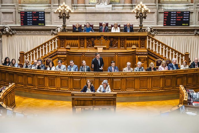 Archivo - El primer ministro portugués, Luis Montenegro