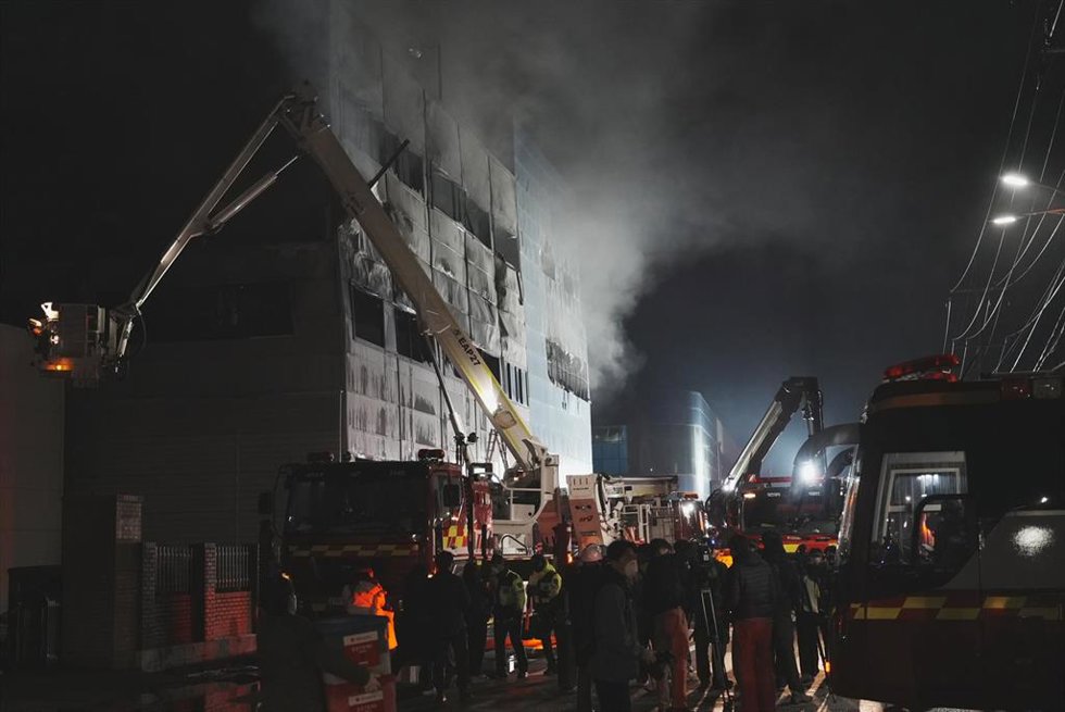 Incendio en una fábrica de autopartes en Daejeon, Corea del Sur