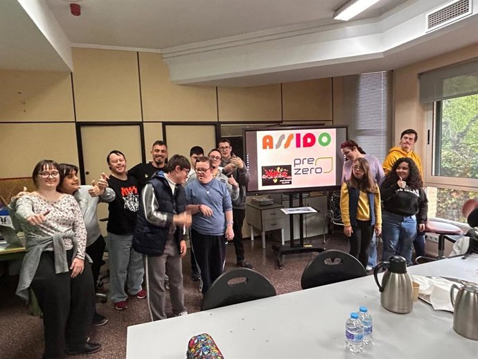 El Ayuntamiento de Murcia, junto con la Oficina del Grafiti dependiente de PreZero, y la asociación ASSIDO se han unido para conmemorar el Día Mundial del Síndrome de Down