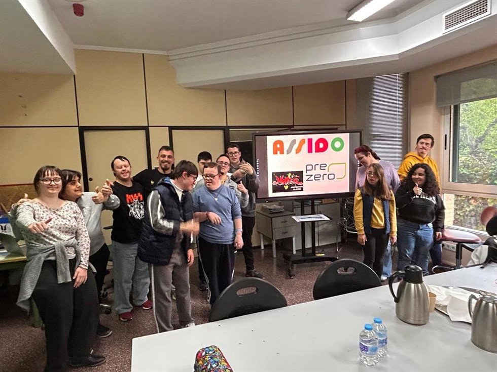 El Ayuntamiento de Murcia, junto con la Oficina del Grafiti dependiente de PreZero, y la asociación ASSIDO se han unido para conmemorar el Día Mundial del Síndrome de Down
