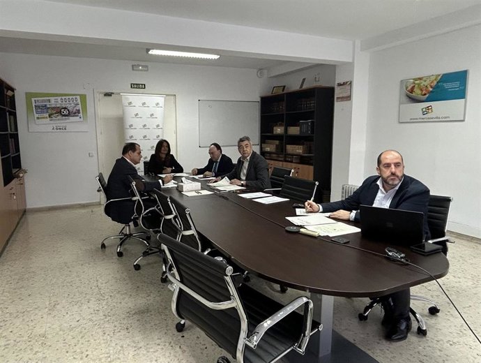 Evelia Rincón preside la comisión ejecutiva de Mercasevilla celebrada esta semana.