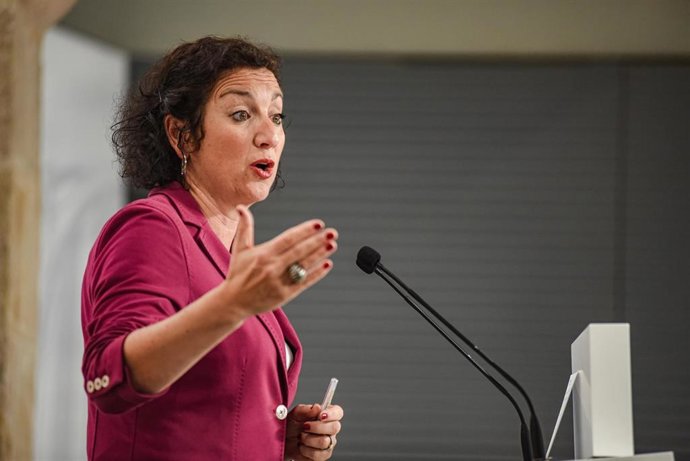 La consellera de Economía y Hacienda, Alícia Romero, durante una rueda de prensa posterior a una reunión del Consell Executiu extraordinario, en el Palau de la Generalitat, a 19 de marzo de 2026