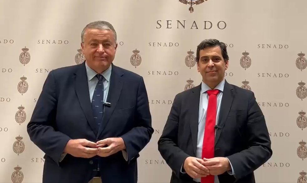 Los senadores del Partido Popular por la Región de Murcia, Francisco Bernabé y José Ramón Díez de Revenga