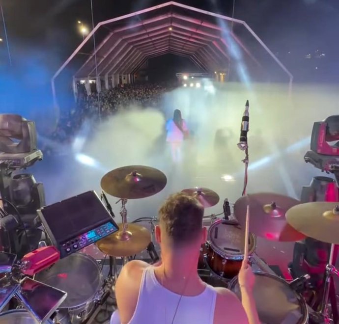 Más de 14.000 personas disfrutan de la orquesta Paris de Noia en Astillero