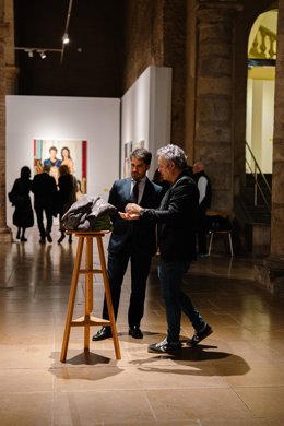 La muestra propone una reflexión profunda sobre la pintura en España, su historia, su vigencia y su capacidad de reinventarse frente a los cambios culturales y sociales del siglo XX