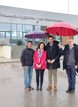 La secretaria general del PSOE de Córdoba, Rafi Crespín, y el alcalde de Villanueva de Córdoba, Isaac Reyes.