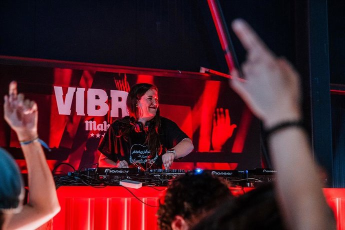 La Dj Lucía Dilema.