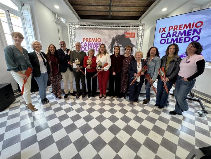 El secretario general del PSOE de Málaga, Josele Aguilar, y la secretaria de Igualdad, Yolanda Florido Maldonado participan en la IX edición de los Premios Carmen Olmedo.