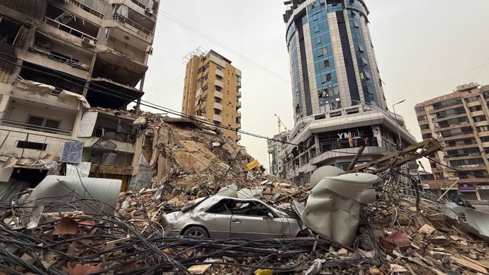 Imagem de arquivo de um bombardeio israelense no sul de Beirute