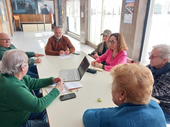 Reunión mantenida con la asociación vecinal.