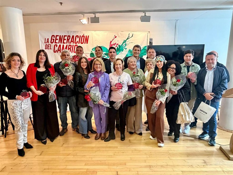 Premiados por JSA por la defensa de la igualdad, lo público y el compromiso social, en un acto celebrado en Atarfe.