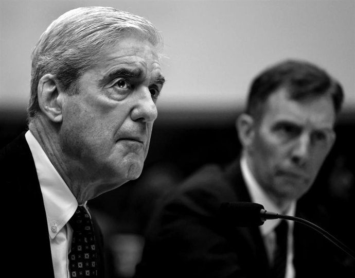 Archivo - El exfiscal especial y exdirector de la Oficina Federal de Investigación estadounidense (FBI) Robert Mueller (archivo)