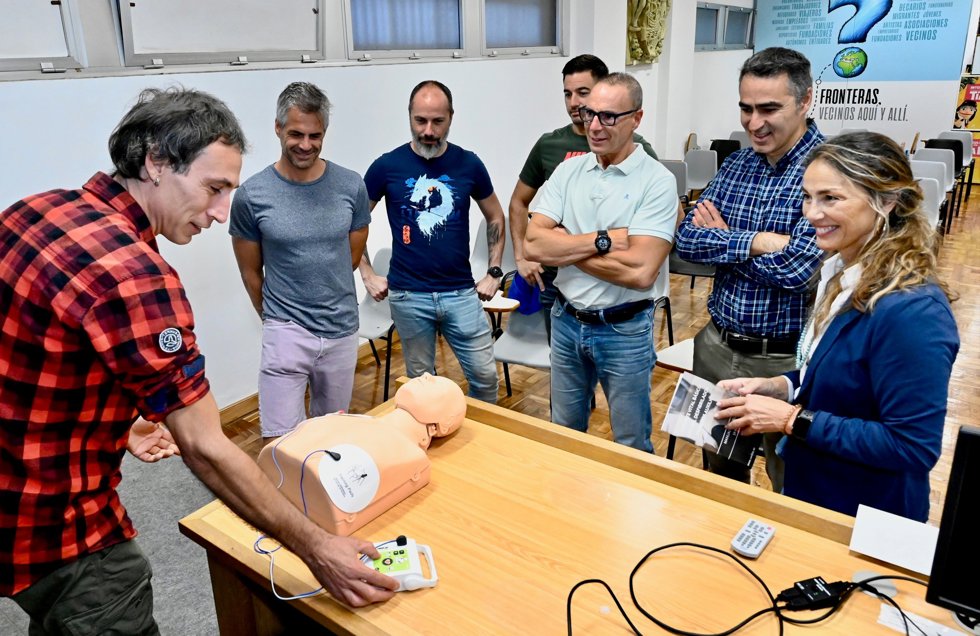 Santander forma a cerca de 400 participantes en soporte vital básico del Plan de Cardioprotección