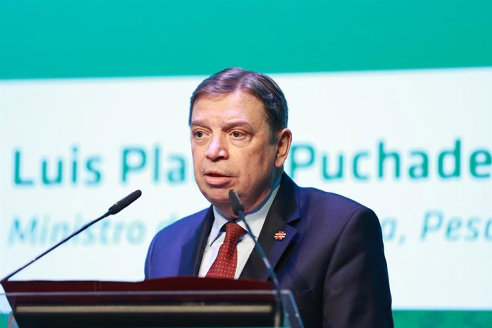 El ministro de Agricultura, Pesca y Alimentación, Luis Planas, interviene en el acto de clausura de las XXXI Jornadas Técnicas COVAP 2026, en Pozoblanco (Córdoba). A 5 de marzo de 2026 en Pozoblanco, Córdoba (Andalucía, España). El recinto ferial de Pozob