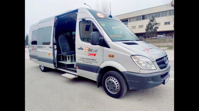 Vehículo del transporte a demanda Clic.Cat