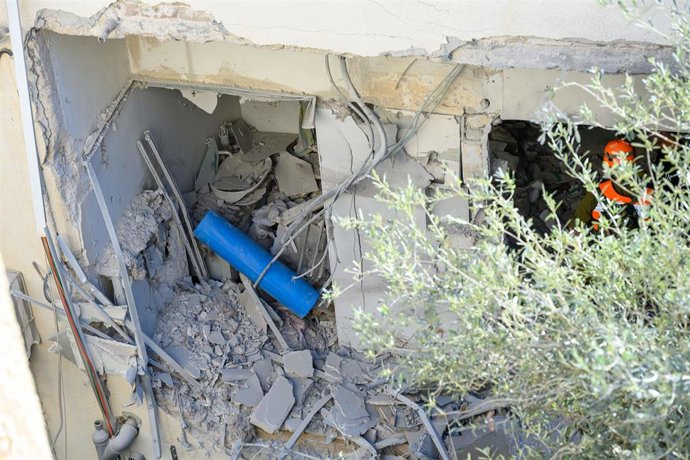 Imagen de archivo del impacto de un misil iraní en Tel Aviv 