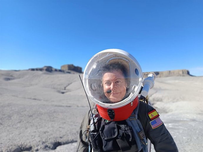 La piloto cordobesa y candidata a astronauta comercial Mariló Torres en su misión espacial análoga en la Mars Desert Research Station, ubicada en el desierto americano de Utah.