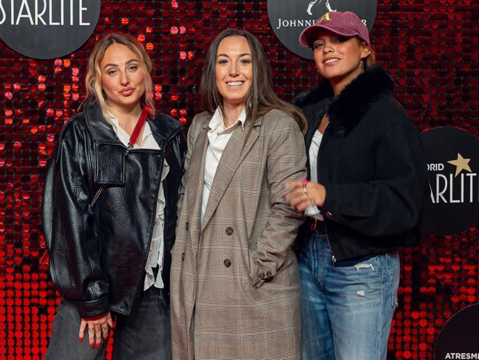 Archivo - Rocío Flores, María Carrasco y Gloria Camila en el concierto de India Martínez en Starlite Madrid.