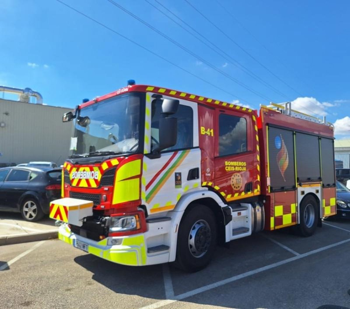 Un incendio en un vertedero en Ausejo moviliza a los Bomberos del CEIS hasta su control