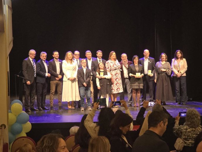 Ayuntamiento, Diputación y Junta arropan a Asalsido en la VIII Gala Down de Oro.