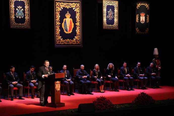 Manuel García Sánchez, en su pregón de la Semana Santa de Alcalá, en el Teatro Riberas del Guadaíra.