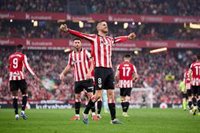 El Alavés firma un milagro en Balaídos y el Athletic se impone al Betis