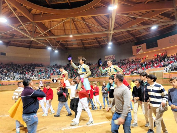 Puerta grande para Urdiales, Manzanares y Roca Rey en Arnedo