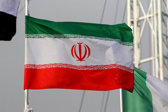 Archivo - November 2, 2023, Saint Petersburg, Russia: The national flag of the Islamic Republic of Iran as a participating country at the 12th St. Petersburg International Gas Forum