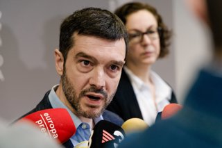 El ministro de Derechos Sociales, Consumo y Agenda 2030, Pablo Bustinduy, ofrece una rueda de prensa, en la sede del Ministerio, a 23 de marzo de 2026, en Madrid (España).