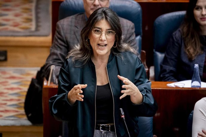 La portavoz de Más Madrid en la Asamblea, Manuela Bergerot, durante una sesión plenaria en la Asamblea de Madrid