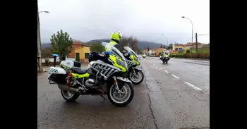 La Escuela de Tráfico de la Guardia Civil realiza un recorrido formativo por cinco provincias con 50 motocicletas