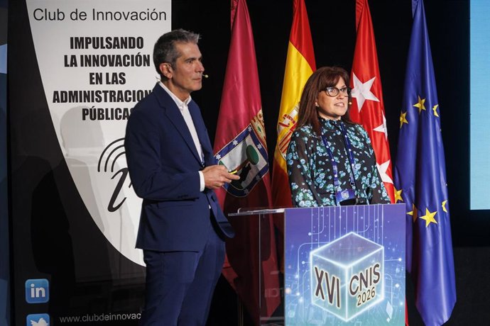 Julián Alonso Fernández-Pacheco y Francisca García Bernal en el Congreso Nacional de Innovación y Servicios Públicos, Madrid, 25 y 26 febrero 2026.