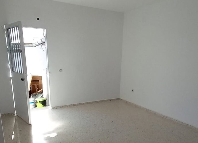 Uno de los inmuebles de Alcalá del Río afectados por movimientos de tierra.