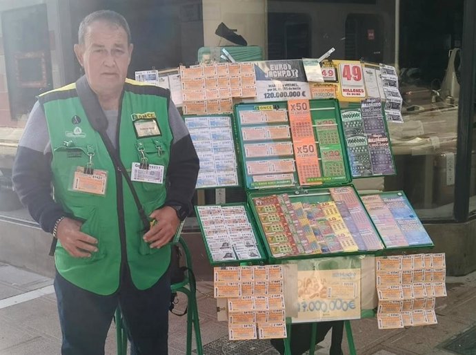 Antonio Jesús Moreno, vendedor de la ONCE en La Línea.