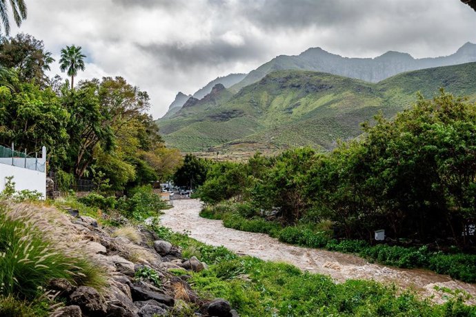Efectos de la borrasca ‘Therese’ en Agaete, a 21 de marzo de 2026, en Gran Canaria, Canarias (España). La borrasca 'Therese' vuelve a afectar especialmente a las islas Canarias este domingo, a las que amenaza con la posibilidad de tormenta y granizo y que