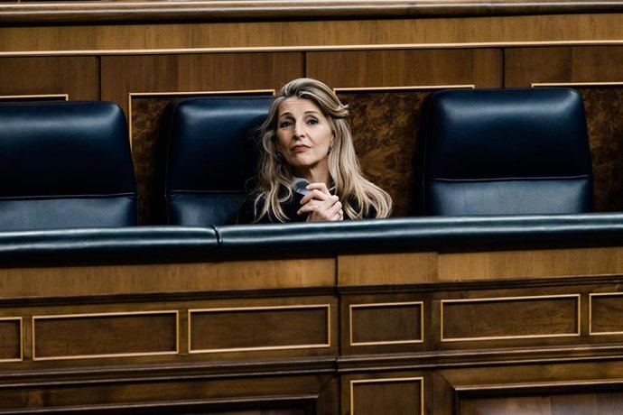 La vicepresidenta segunda del Gobierno y ministra de Trabajo y Economía Social, Yolanda Díaz, durante una sesión plenaria en el Congreso